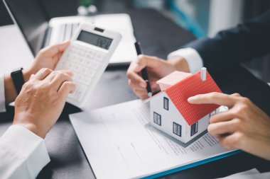 İşletme konsepti finans koruma bürosu yatırım satın alma fikri ev satın alma ve finansal güvenlik sağlama. ikamet acentesi el koruması satın alma sigortası ve elverişli kredi anlaşması.