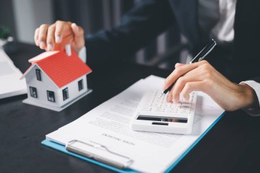 İşletme konsepti finans koruma bürosu yatırım satın alma fikri ev satın alma ve finansal güvenlik sağlama. ikamet acentesi el koruması satın alma sigortası ve elverişli kredi anlaşması.