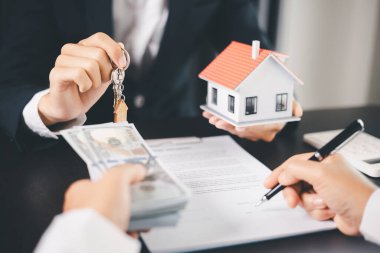 İşletme konsepti finans koruma bürosu yatırım satın alma fikri ev satın alma ve finansal güvenlik sağlama. ikamet acentesi el koruması satın alma sigortası ve elverişli kredi anlaşması.