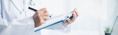 İşletme doktorluğu eğitimi, temel küreselleşme, üniversite ve üniversitede öğrenim ve öğrenim, bilgi edinmek için seyahat ve küresel ekonomi gereklidir. Tıbbi sağlık hizmetleri için kitap steteskopu