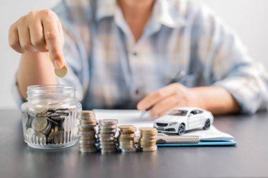 Konsept iş aracı finans koruma bürosu planı yatırım tasarruf el koruma araba satın alma fikri finansal güvence otomobil acentesi satın alma sigorta güvenli elverişli kredi anlaşması