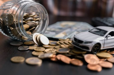 Konsept iş aracı finans koruma bürosu planı yatırım tasarruf el koruma araba satın alma fikri finansal güvence otomobil acentesi satın alma sigorta güvenli elverişli kredi anlaşması