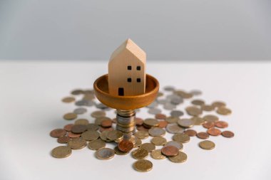 İş konsepti büyümesi stratejik mali yönetim, para yatırımı, yatırım bankası, emlak, ekonomik kalkınma, ev-araba eğitimi, gelir yığını, yatırım ekonomisi...