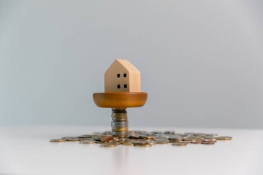 İş konsepti büyümesi stratejik mali yönetim, para yatırımı, yatırım bankası, emlak, ekonomik kalkınma, ev-araba eğitimi, gelir yığını, yatırım ekonomisi...