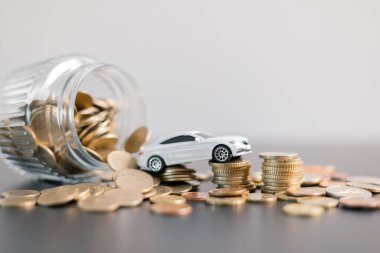 İş otomobili konsepti büyümesi stratejik mali yönetim, para yatırımı, yatırım bankası, emlak, ekonomik kalkınma, tasarruf, gelir yığını yatırım ekonomisi dönüşünü teşvik eder.