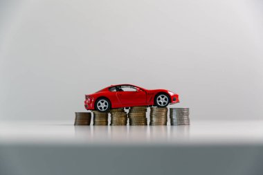 İş konsepti büyümesi stratejik mali yönetim, para yatırımı, yatırım bankası, emlak, ekonomik kalkınma, ev-araba eğitimi, gelir yığını, yatırım ekonomisi...