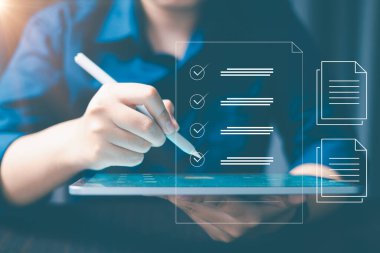ERP, Elektronik belge yönetim sistemi konsepti, arama ve işletme dosyaları çevrimiçi belge veritabanı, verimli arşiv ve şirket bilgi verileri. Teknoloji dijital varlık yönetimi.