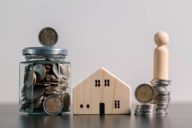 Ticari konsept stratejik mali yönetim para tasarrufu bankanın emlak tasarrufu ekonomik kredi geliştirme büyüme muhasebe satın alma yatırım yatırım ekonomisi teşvik eder