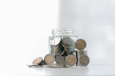 İş tasarruf parası para büyüme konsepti stratejik mali yönetim yatırım bankası yatırım kredi bankası gayrimenkul ekonomik kalkınma gelir yığını yatırım geri dönüş ekonomisini teşvik eder