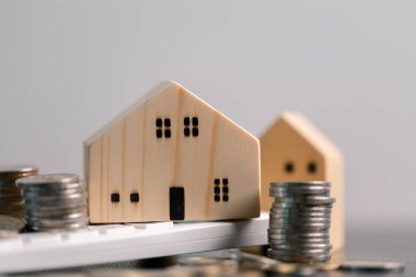 Ticari konsept stratejik mali yönetim para tasarrufu bankanın emlak tasarrufu ekonomik kredi geliştirme büyüme muhasebe satın alma yatırım yatırım ekonomisi teşvik eder