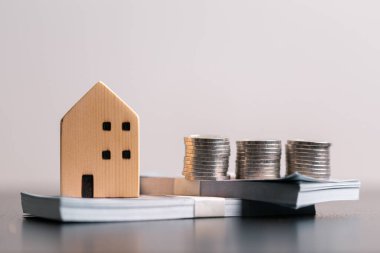 Ticari konsept stratejik mali yönetim para tasarrufu bankanın emlak tasarrufu ekonomik kredi geliştirme büyüme muhasebe satın alma yatırım yatırım ekonomisi teşvik eder