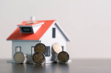Ticari konsept stratejik mali yönetim para tasarrufu bankanın emlak tasarrufu ekonomik kredi geliştirme büyüme muhasebe satın alma yatırım yatırım ekonomisi teşvik eder