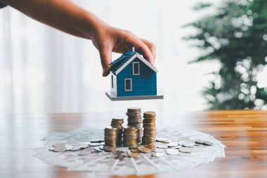 Ticari konsept stratejik mali yönetim para tasarrufu bankanın emlak tasarrufu ekonomik kredi geliştirme büyüme muhasebe satın alma yatırım yatırım ekonomisi teşvik eder