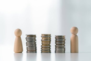 İş tasarruf parası para büyüme konsepti stratejik mali yönetim yatırım bankası yatırım kredi bankası gayrimenkul ekonomik kalkınma gelir yığını yatırım geri dönüş ekonomisini teşvik eder