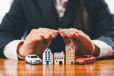 Konsept iş aracı finans koruma bürosu planı yatırım satın alın madeni para arabası satın alın ve fikri finansal güvenceye alın. otomobil acentesi vergisi satın alma sigortası ve elverişli kredi anlaşması
