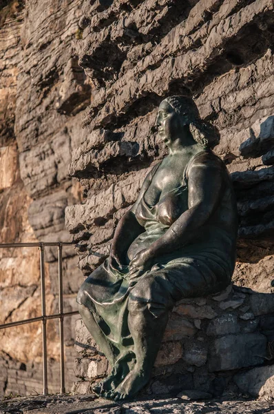 Estatua Metal Una Mujer —  Fotos de Stock