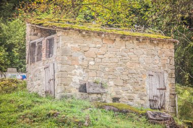 old stone house, rocks, rural