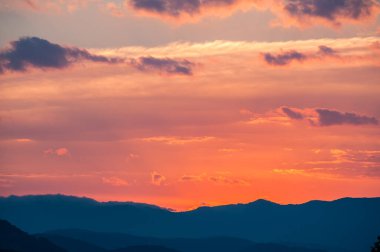 kırmızı gökyüzü, renkli gökyüzü, renkli günbatımı, paradisiac manzara