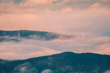 Siste rüzgar türbinleri