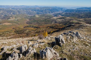 panoramic view of the valley from the top of the mountain