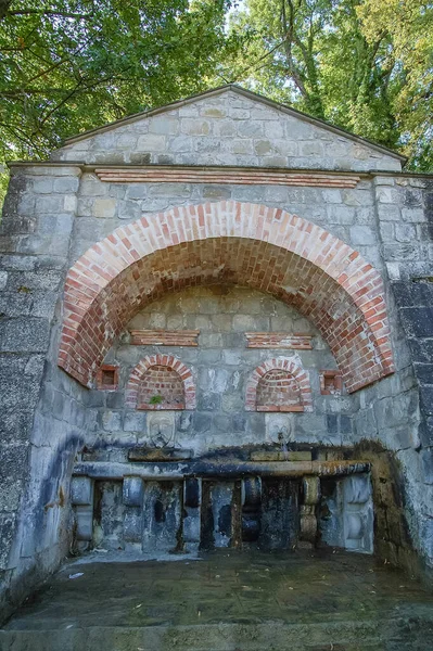 Ancient Stone Fountain Architecture — Zdjęcie stockowe