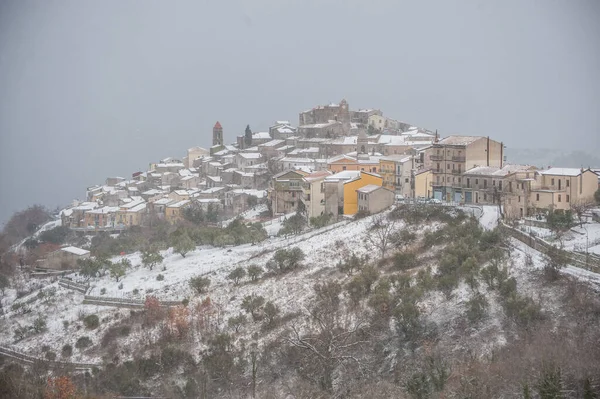 Starożytna Pokryta Śniegiem Średniowieczna Wioska — Zdjęcie stockowe
