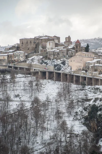 Starożytna Pokryta Śniegiem Średniowieczna Wioska — Zdjęcie stockowe