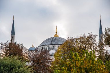 blue mosque in istanbul, deckchairs