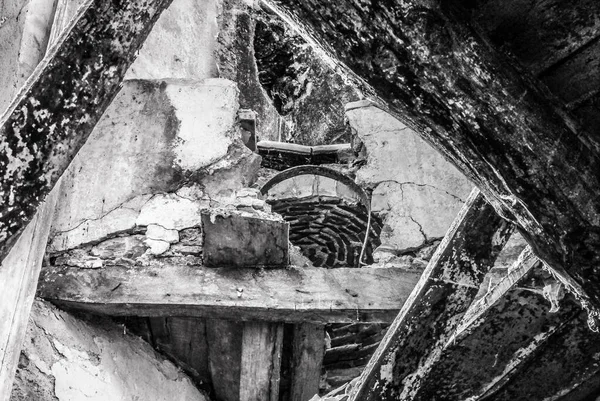 Opuszczony Dom Wiejski Opuszczony Dom Wiejski Fasada Śmieci Ruiny Opuszczony — Zdjęcie stockowe