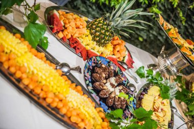 the wedding buffet, the sweets of the spouses, the wedding lunch