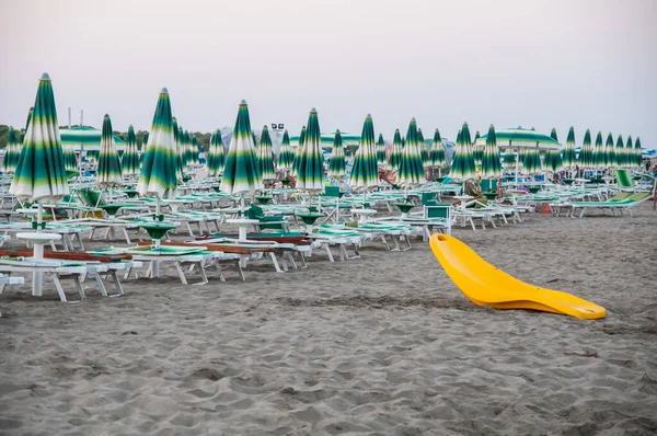 Deckchairs Umbrellas Ionian Coast — Stok fotoğraf