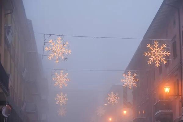 Город Снежной Атмосферой Рождества — стоковое фото