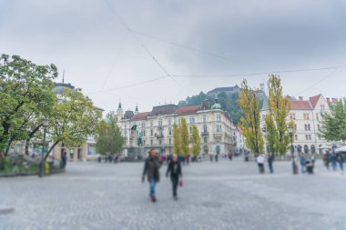 Slovenya, Ljubljana - 7 Ekim 2018: Ljubljana şehir merkezindeki ana meydan.