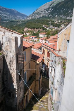 Maratea küçük sokakları ve panoramik manzaralar