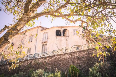 Maratea küçük sokakları ve panoramik manzaralar