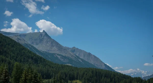 Toppen Van Alpen Met Slecht Weer — Stockfoto