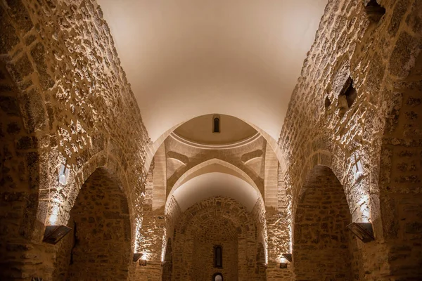 Stone Walls Nave Church Restores — Stockfoto