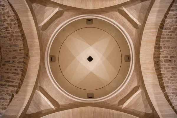 Unfrescoed Dome Nave Monastery — стоковое фото