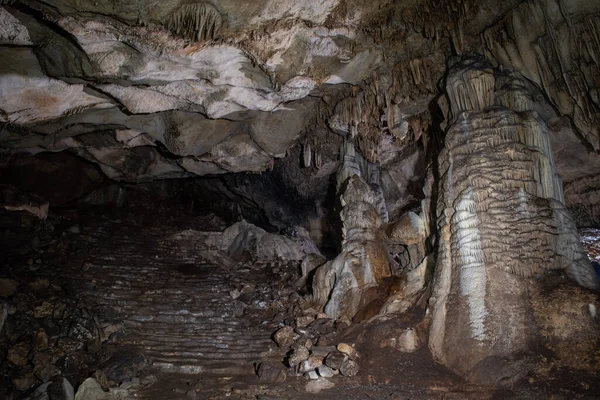 Large Central Chamber Cave Columns Stalactites Stalagmites — Photo