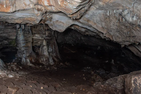 Large Central Chamber Cave Columns Stalactites Stalagmites — Photo