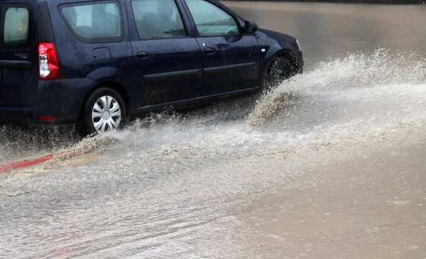 Car Wheels Water Heavy Rain — Stock Photo, Image