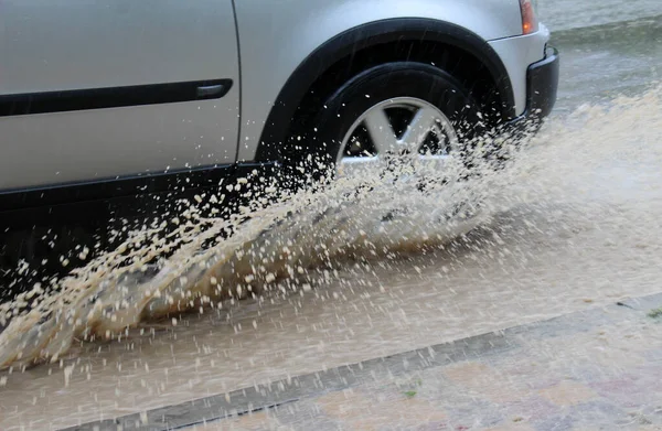 Car Wheels Water Heavy Rain — Stock Photo, Image