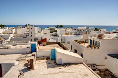 Hammamet, Tunus - Ekim 2022: Tarihi şehir merkezinde güzel manzara