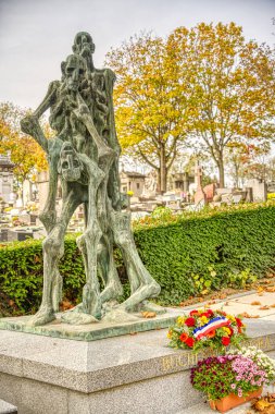 Pre Lachaise manzarası Paris 'te bir mezarlıktır. Resmi adı Doğu Mezarlığı. Burası Fransız başkentindeki en büyük mezarlık..
