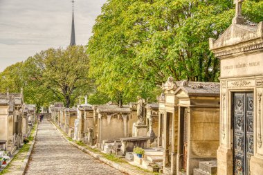 Pre Lachaise manzarası Paris 'te bir mezarlıktır. Resmi adı Doğu Mezarlığı. Burası Fransız başkentindeki en büyük mezarlık..