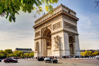 Paris, Fransa - Kasım 2022: Sonbaharda tarihi simgeler, HDR Görüntü