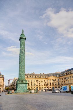 Paris, Fransa - Kasım 2022: Sonbaharda tarihi simgeler, HDR Görüntü