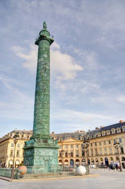 Paris, Fransa - Kasım 2022: Sonbaharda tarihi simgeler, HDR Görüntü