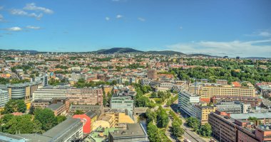 Oslo, Norveç - Temmuz 2022: Yaz mevsiminde şehir ve binaların manzarası çok güzel, HDR Image