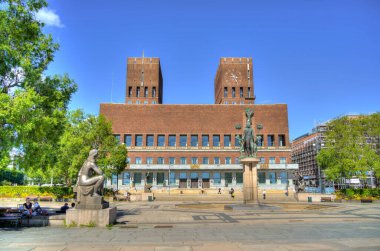 Oslo, Norveç - Temmuz 2022: Yaz mevsiminde şehir ve binaların manzarası çok güzel, HDR Image